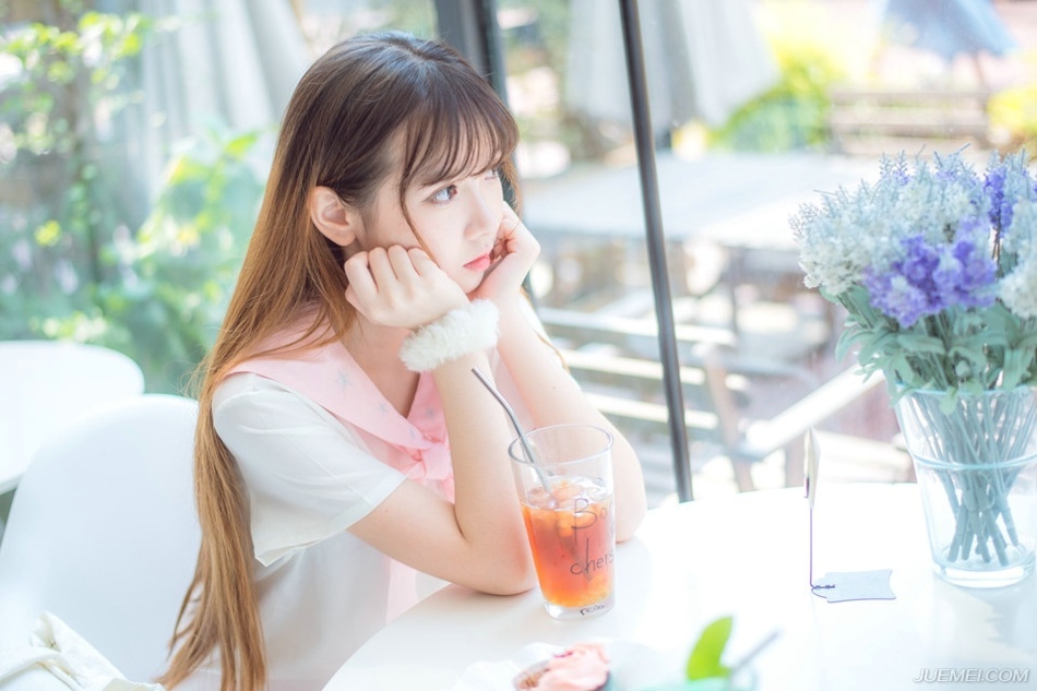 “好！”魏延点点头，他乃主帅，这些事情，自然责无旁贷，只是皱眉看向庞统道：“士元，那诸葛亮真有那么厉害？”